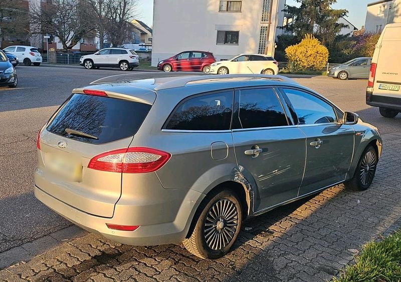 Gebraucht Ford Mondeo 140 PS (102 kW) 2007 Kombi