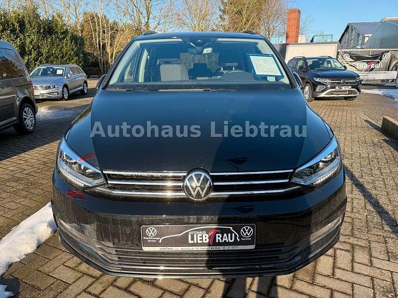 Gebraucht VW Touran Comfortline 150 PS (110 kW) 2026 Schwarz Van / Kleinbus