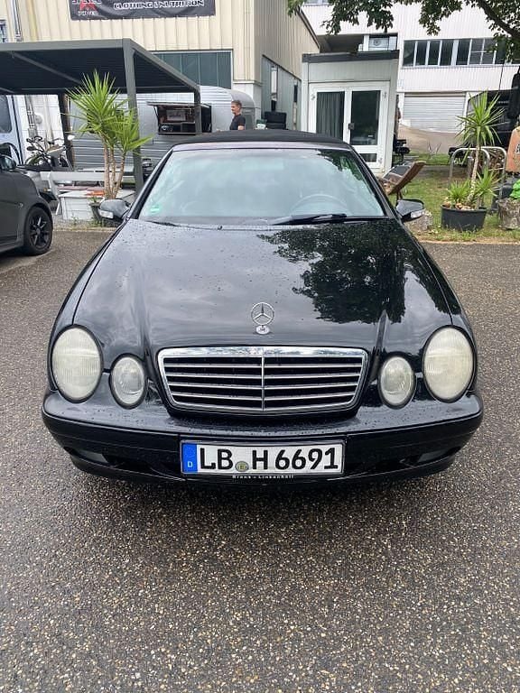 Schwarz Gebraucht 2001 Mercedes CLK200 Elegance Cabrio | 4.000 € (Fairer Preis) - Bild 1/4