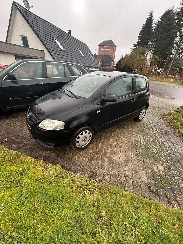 Schwarz Gebraucht 2005 VW Fox Kleinwagen | 950 € (Fairer Preis) - Bild 1/4
