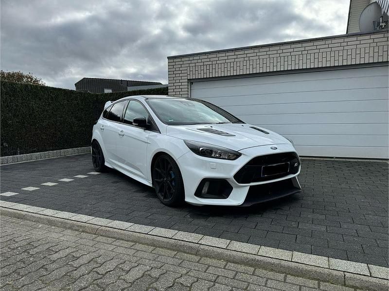Gebraucht Ford Focus RS 400 PS (294 kW) 2016 Weiß Limousine