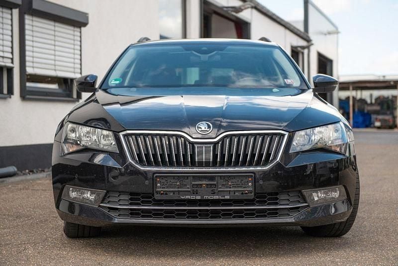 Gebraucht Skoda Superb Active 150 PS (110 kW) 2017 Schwarz Kombi