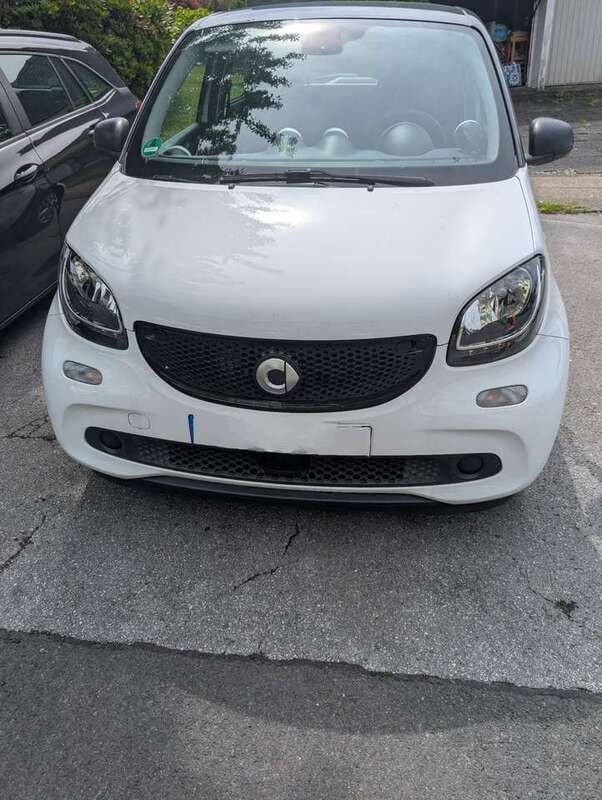 Weiß Gebraucht 2019 Smart ForFour Electric Drive Kleinwagen | 7.600 € (Guter Preis) - Bild 1/4