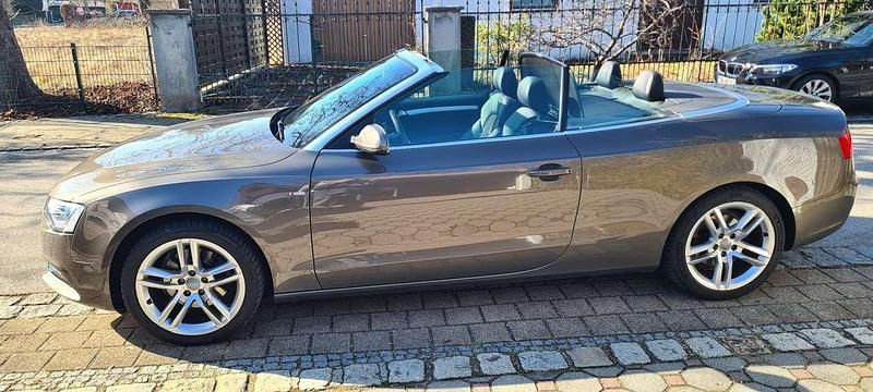 Gebraucht Audi A5 Cabriolet Design 177 PS (130 kW) 2016 Grau Cabrio