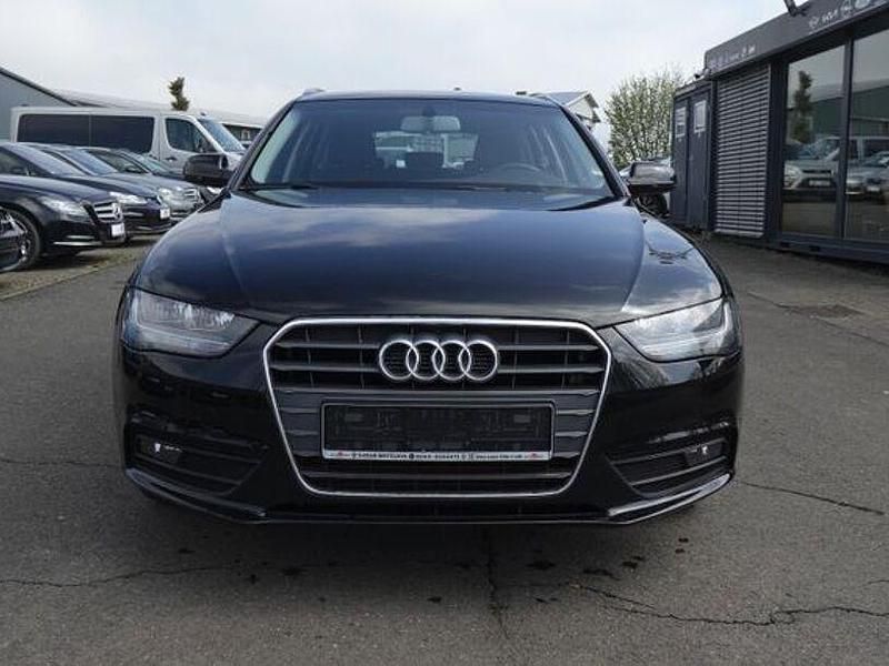 Second-hand Audi A4 Attraction 170 CP (125 kW) 2012 Negru Break