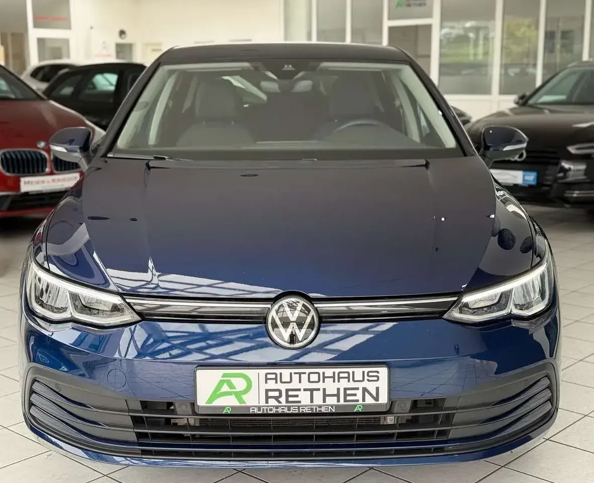 Gebraucht VW Golf VIII Pro 150 PS (110 kW) 2020 Atlantic blue Limousine