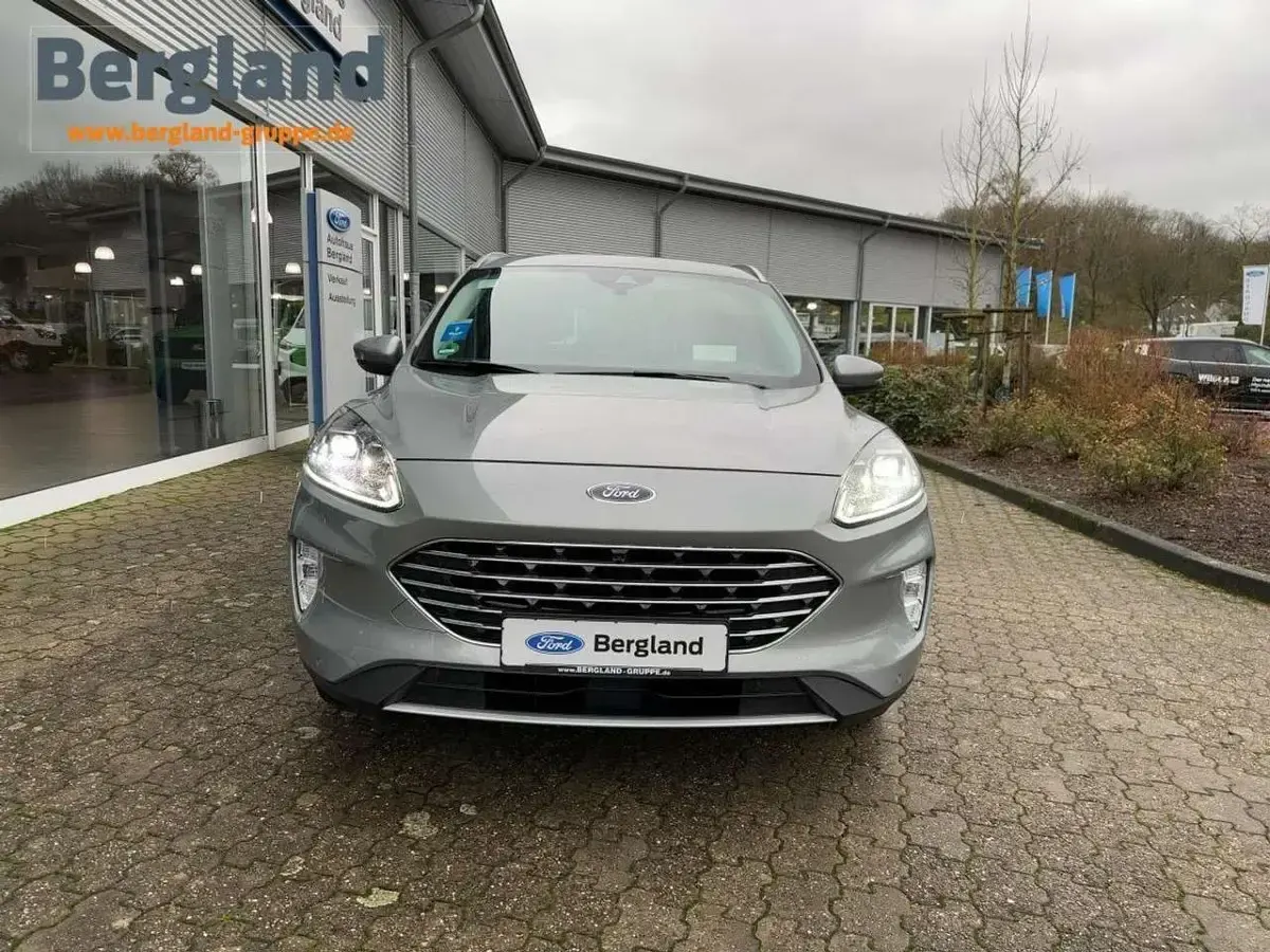 Gebraucht Ford Kuga Titanium X 224 PS (164 kW) 2024 Lackierung metallic "mineralsilber" silber SUV