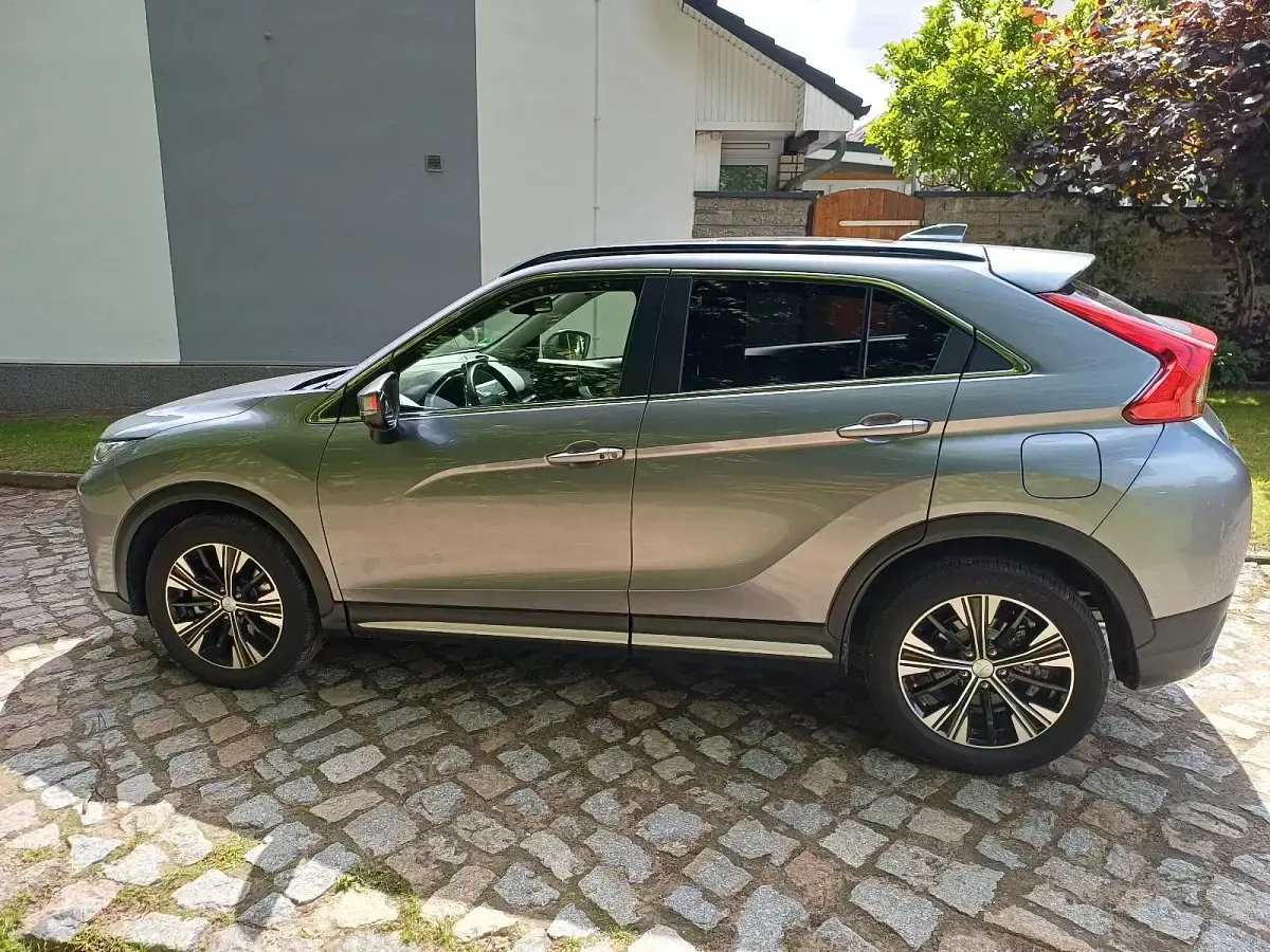 Gebraucht Mitsubishi Eclipse Cross 163 PS (119 kW) 2020 Grau SUV