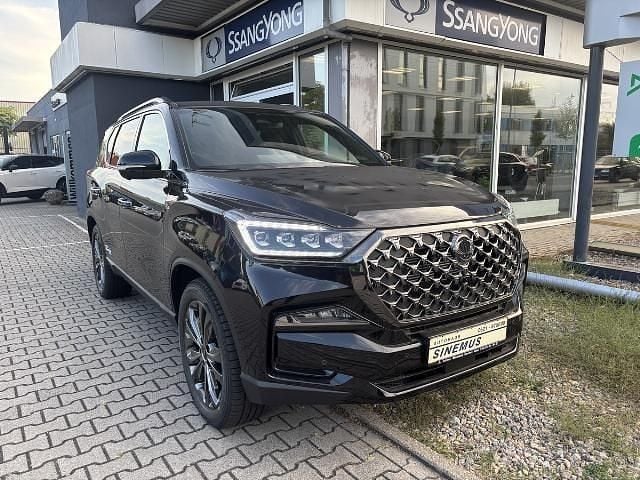 Schwarz Neu 2025 Ssangyong Rexton SUV | 50.990 € - Bild 1/4