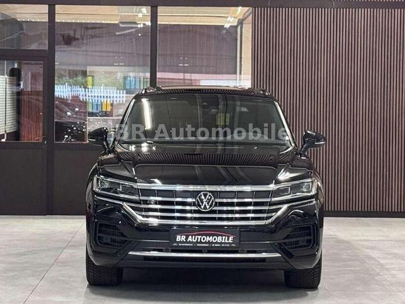 Gebraucht VW Touareg R-line 340 PS (250 kW) 2022 Deep black perleffekt SUV