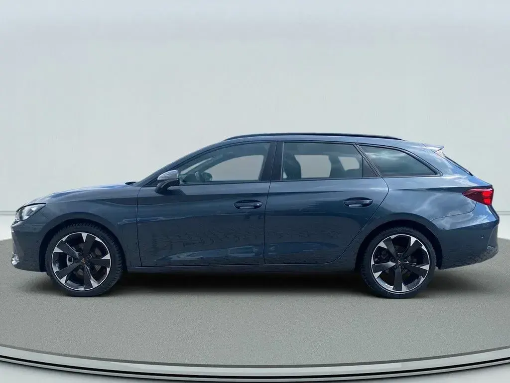 Usata Cupra Leon 150 CV (110 kW) 2025 Grigio Berlina