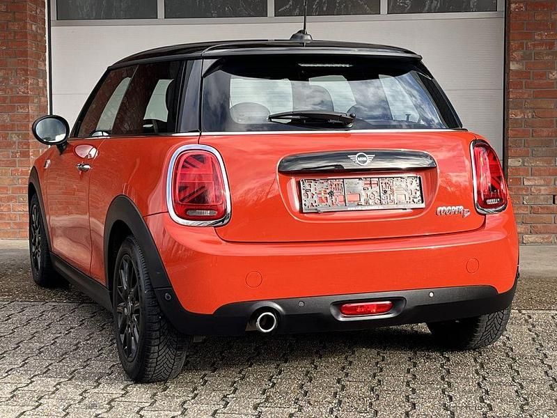 Gebraucht Mini Cooper D 116 PS (85 kW) 2018 Orange Kleinwagen