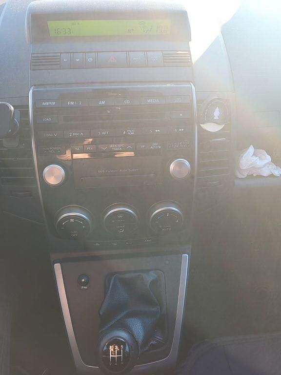 Gebraucht Mazda 5 Comfort 116 PS (85 kW) 2010 Silber Van / Kleinbus