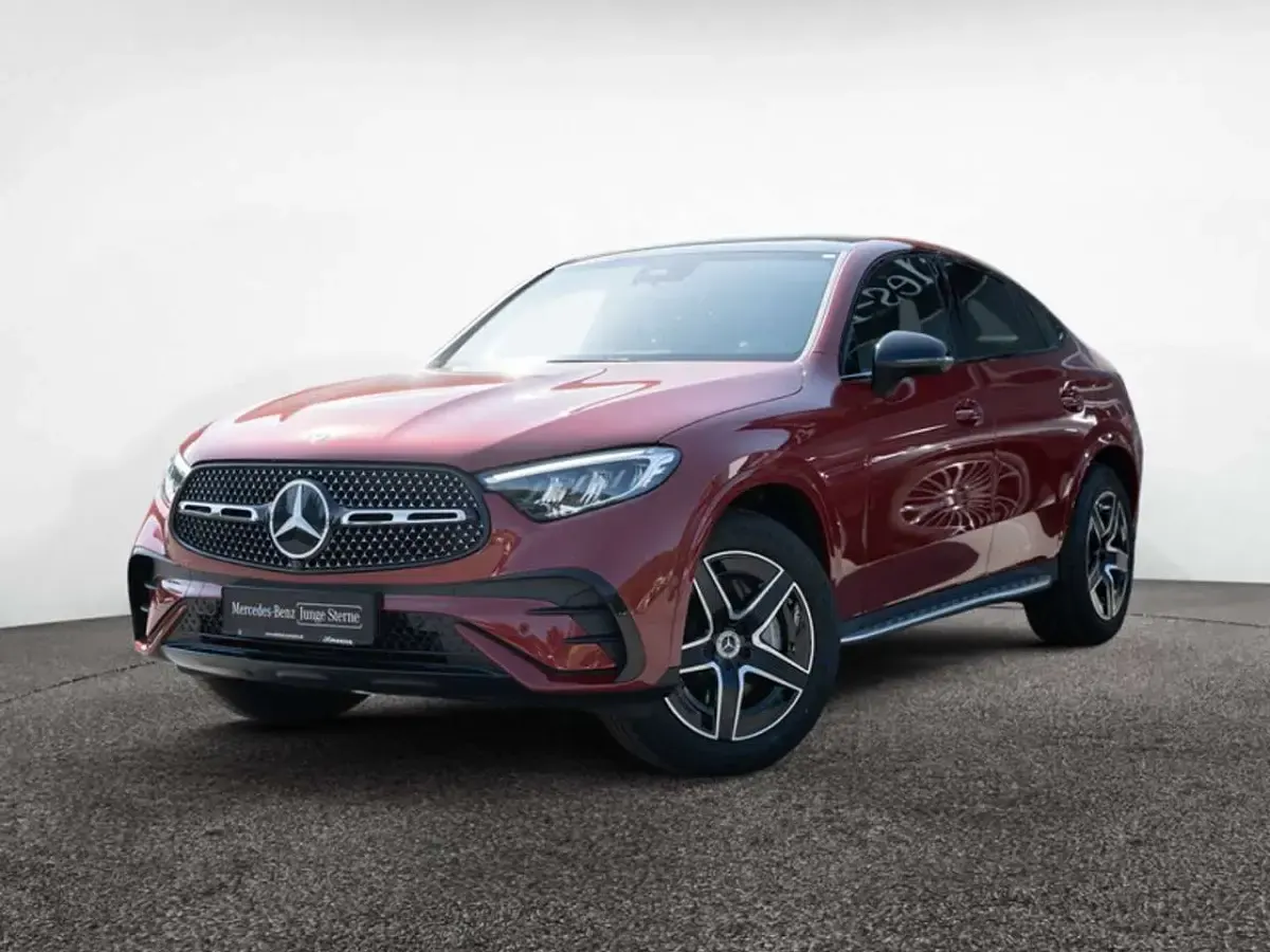 Gebraucht Mercedes GLC300 AMG 258 PS (189 kW) 2024 Rot manufaktur patagonienrot m SUV