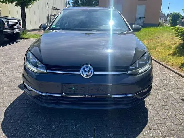 Gebraucht VW Golf VII Join 150 PS (110 kW) 2019 Uranograu Kombi