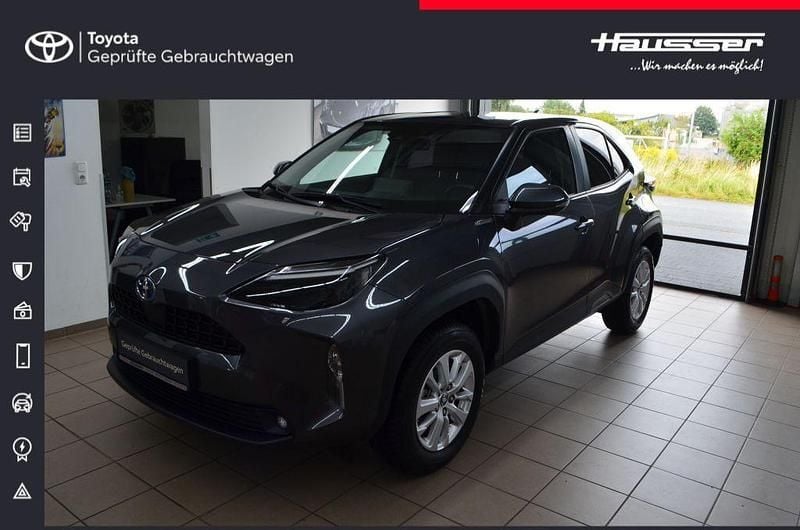 Grau Gebraucht 2022 Toyota Yaris Cross Comfort SUV | 22.440 € (Guter Preis) - Bild 1/4