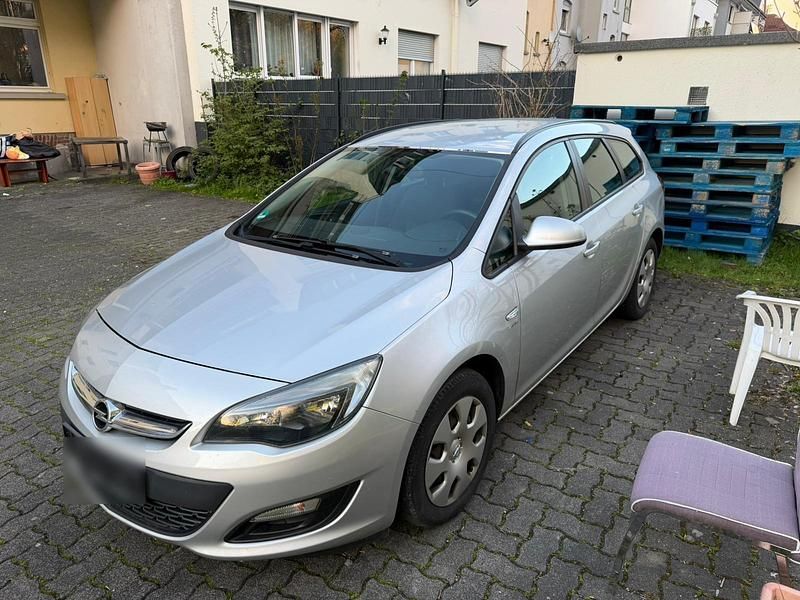 Second-hand Opel Astra Active 140 CP (102 kW) 2013 Argintiu Break