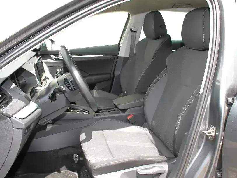 Gebraucht Skoda Octavia Selection 150 PS (110 kW) 2024 Grau metallic Kombi