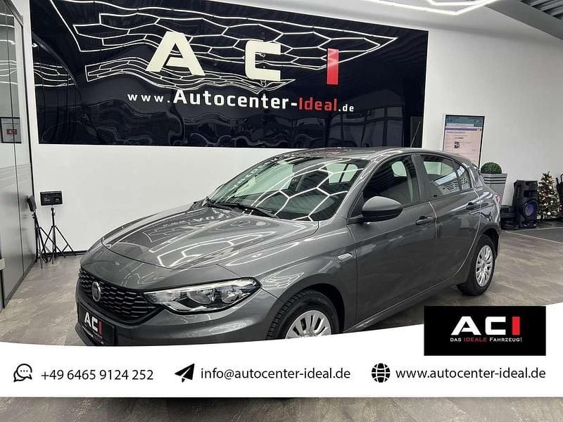 Gebraucht Fiat Tipo Pop 95 PS (69 kW) 2016 Grau Kleinwagen