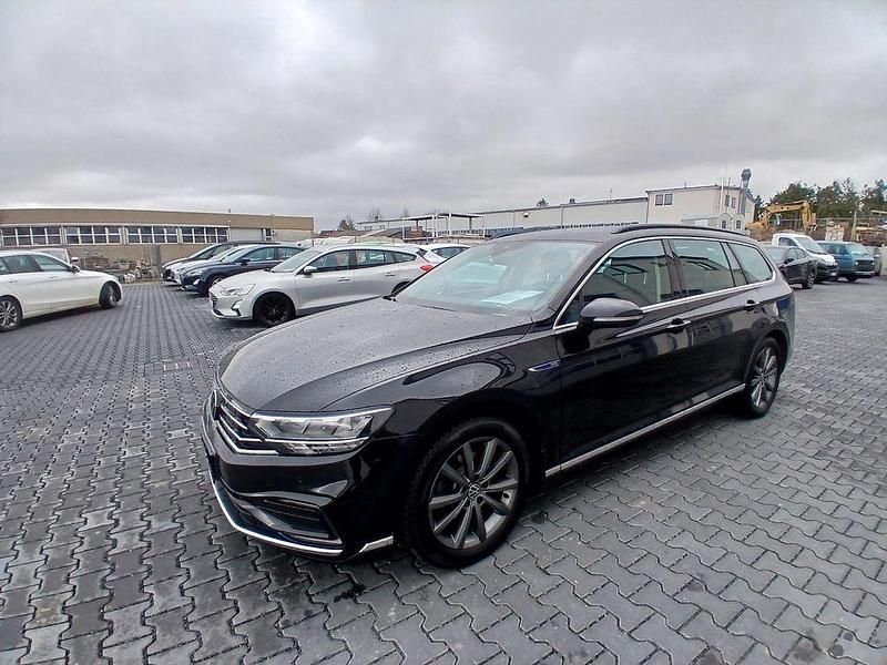 Gebraucht VW Passat GTE 156 PS (114 kW) 2020 Schwarz Kombi