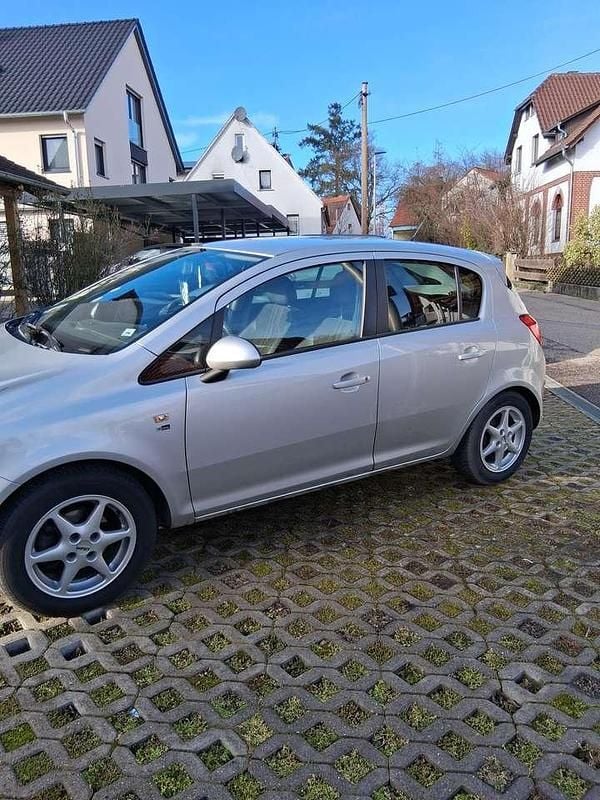 Gebraucht Opel Corsa 69 PS (50 kW) 2012 Kleinwagen