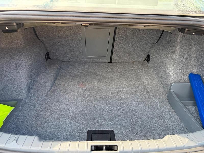 Gebraucht BMW 320 163 PS (119 kW) 2006 Grau Limousine