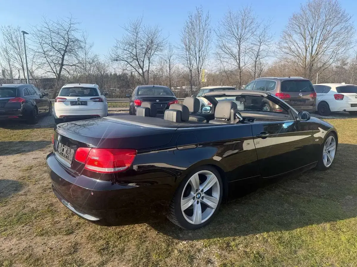Gebraucht BMW 320 Cabriolet Sport Line 170 PS (125 kW) 2007 Schwarz Cabrio
