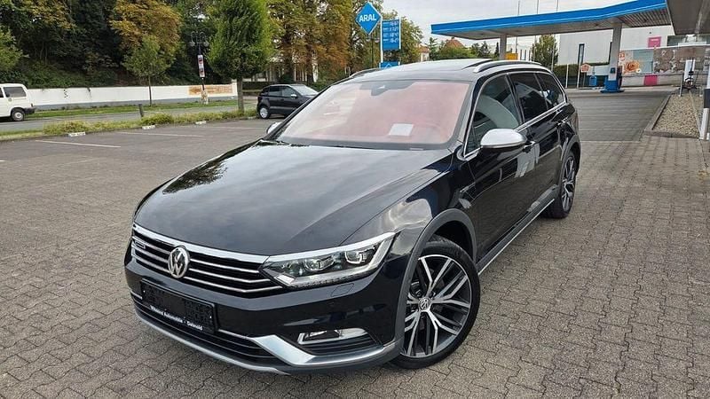 Schwarz Gebraucht 2016 VW Passat Limousine | 27.499 € (Teuer) - Bild 1/4