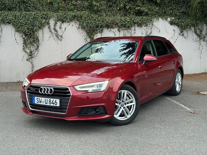 Gebraucht Audi A4 231 PS (169 kW) 2019 Rot Limousine