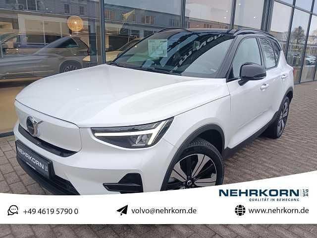 Weiß Gebraucht 2023 Volvo XC40 Core SUV | 26.900 € (Superpreis) - Bild 1/4