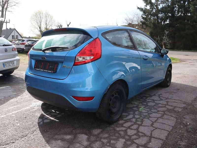 Gebraucht Ford Fiesta Trend 82 PS (60 kW) 2009 Blau Kleinwagen