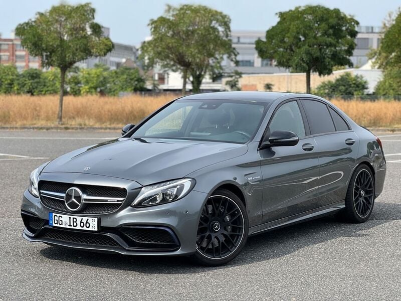 Grau Gebraucht 2017 Mercedes C63 AMG AMG Limousine | 43.900 € (Fairer Preis) - Bild 1/4