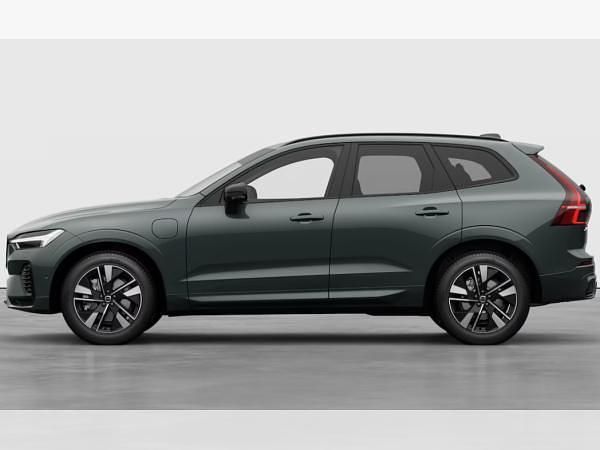 Neu Volvo XC60 Plus 455 PS (334 kW) 2026 Grün (forest lake / metallic) SUV