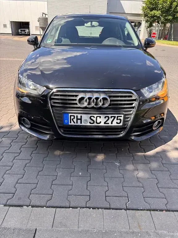 Gebraucht Audi A1 Attraction 122 PS (89 kW) 2011 Schwarz Kleinwagen
