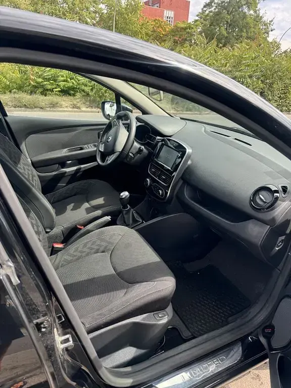 Gebraucht Renault Clio LIMITED 90 PS (66 kW) 2019 Schwarz Limousine