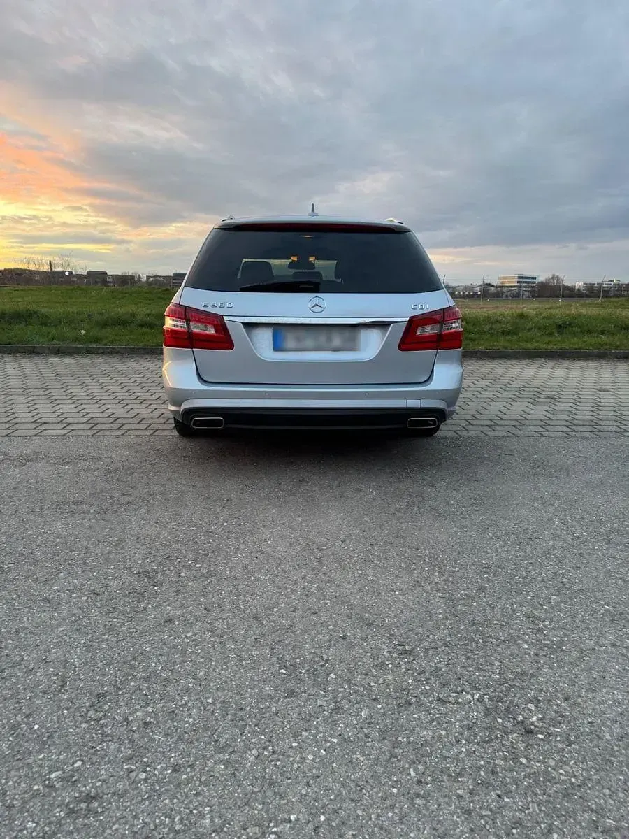 Gebraucht Mercedes E300 Avantgarde 231 PS (169 kW) 2012 Kombi