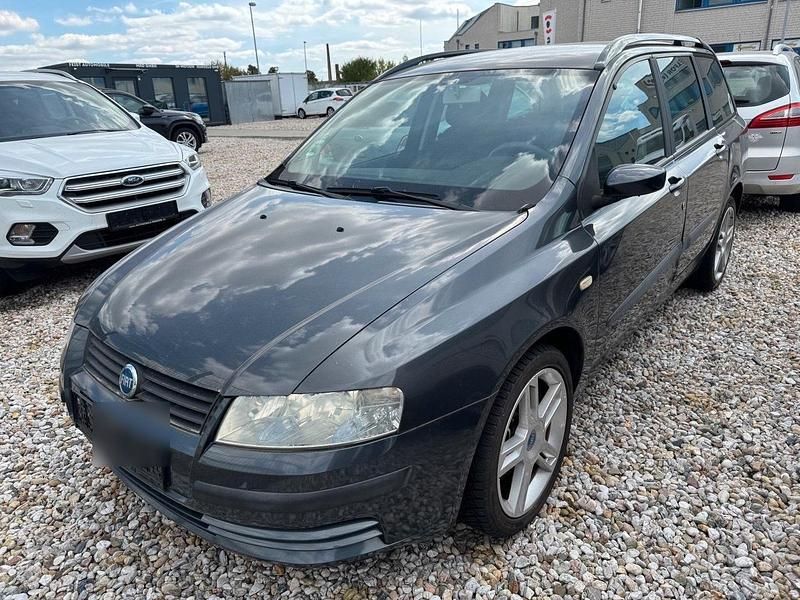 Grau Gebraucht 2004 Fiat Stilo Kombi | 1.099 € (Fairer Preis) - Bild 1/4