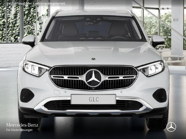 Gebraucht Mercedes GLC300e 333 PS (244 kW) 2024