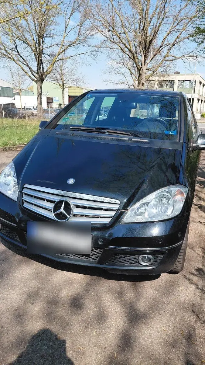 Gebraucht Mercedes A160 95 PS (69 kW) 2012 Schwarz Kleinwagen