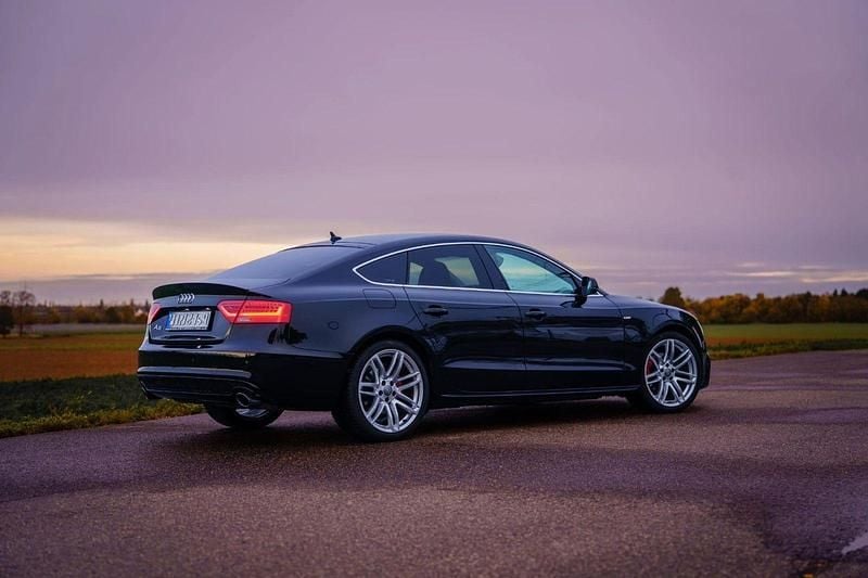 Schwarz Gebraucht 2016 Audi A5 Sportback Business Kleinwagen | 15.900 € (Superpreis) - Bild 1/4