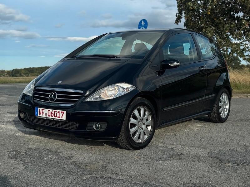 Schwarz Gebraucht 2007 Mercedes A180 Kleinwagen | 1.950 € (Fairer Preis) - Bild 1/4