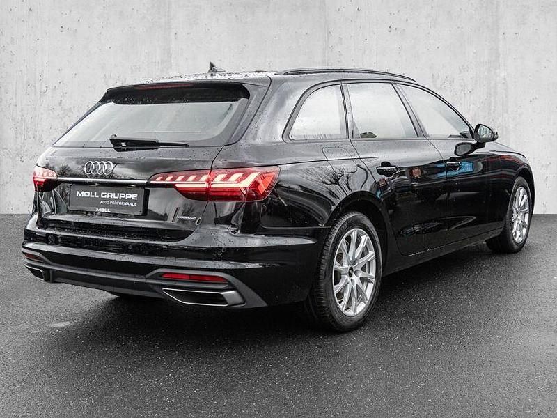 Gebraucht Audi A4 Ambiente 204 PS (150 kW) 2023 Brillantschwarz Kombi