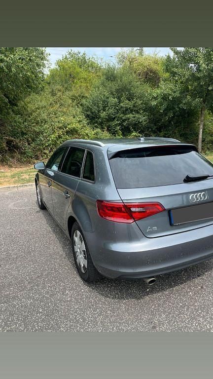 Gebraucht Audi A3 Attraction 110 PS (80 kW) 2016 Grau Limousine