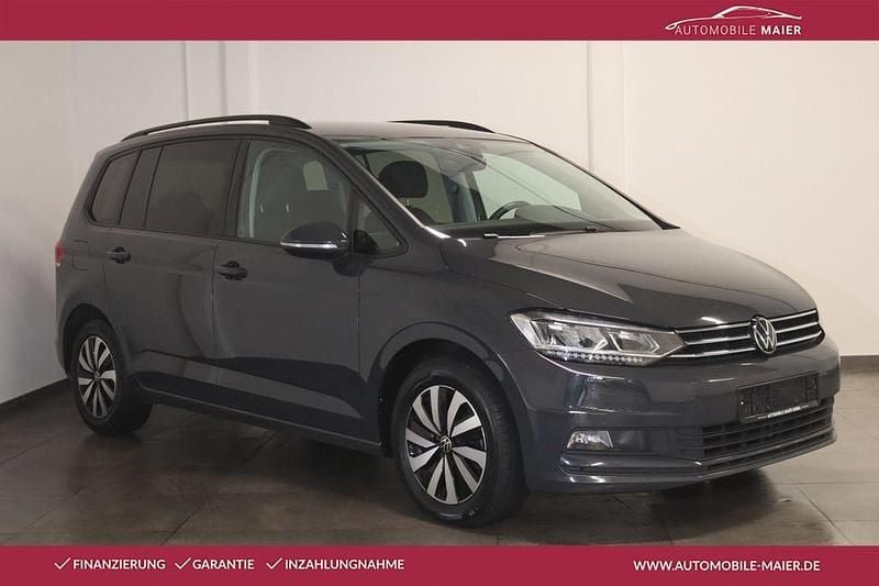 Gebraucht VW Touran 122 PS (89 kW) 2022 Grau Van / Kleinbus