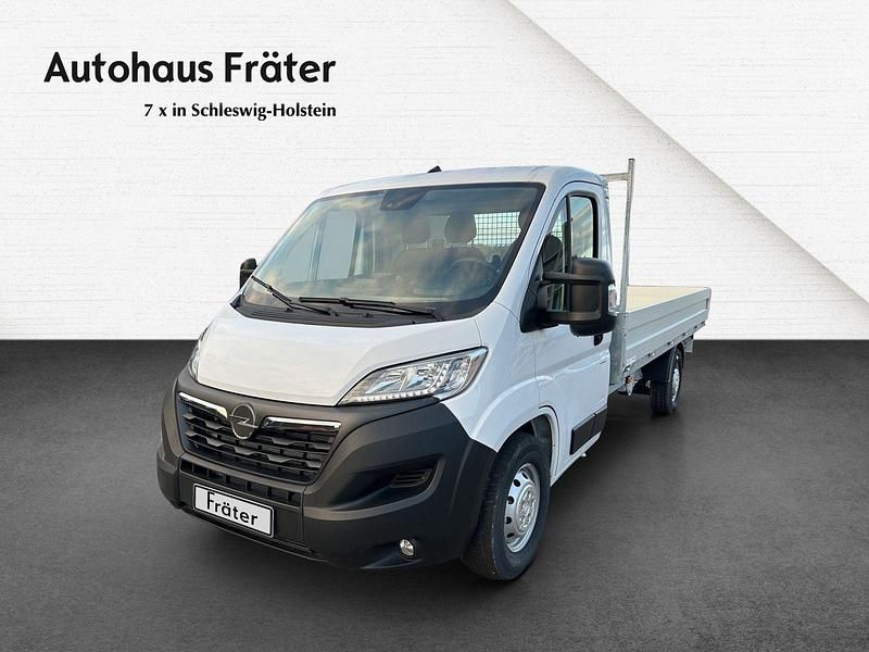 Weiß Gebraucht 2024 Opel Movano Van | 39.980 € - Bild 1/4
