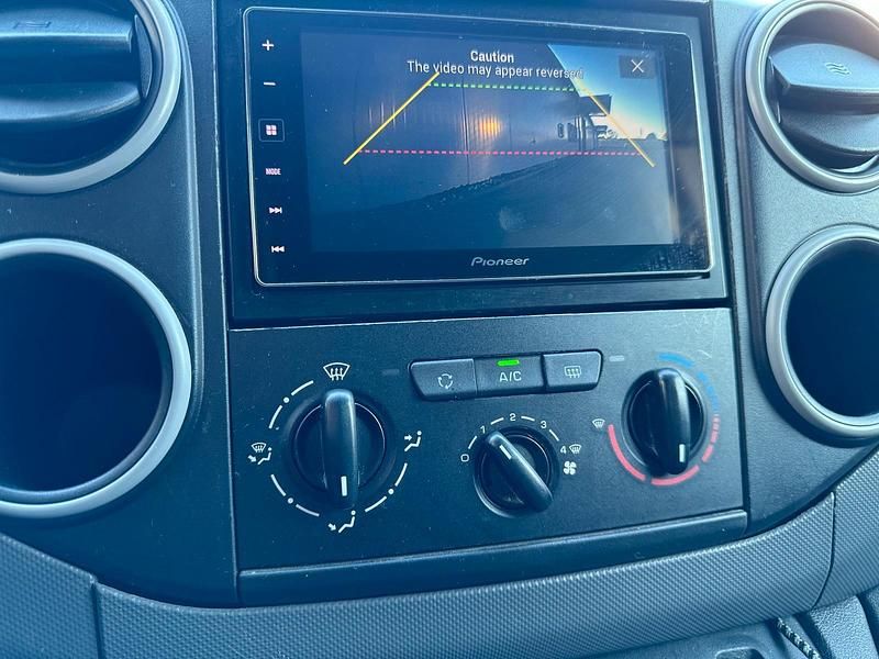 Gebraucht Citroën Berlingo 99 PS (72 kW) 2018 Schwarz Van / Kleinbus