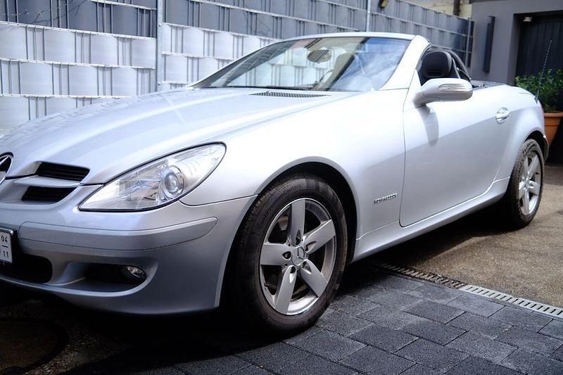 Silber Gebraucht 2005 Mercedes SLK200 Cabrio | 9.480 € (Fairer Preis) - Bild 1/4