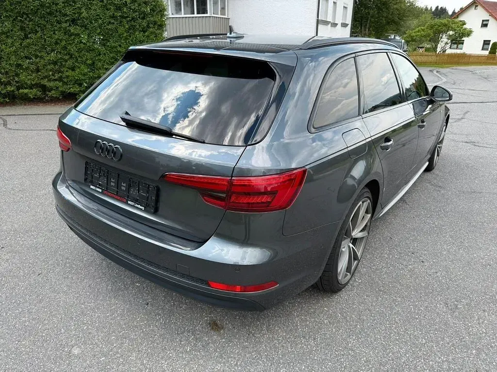 Gebraucht Audi A4 S-Line 190 PS (139 kW) 2017 Grau Kombi