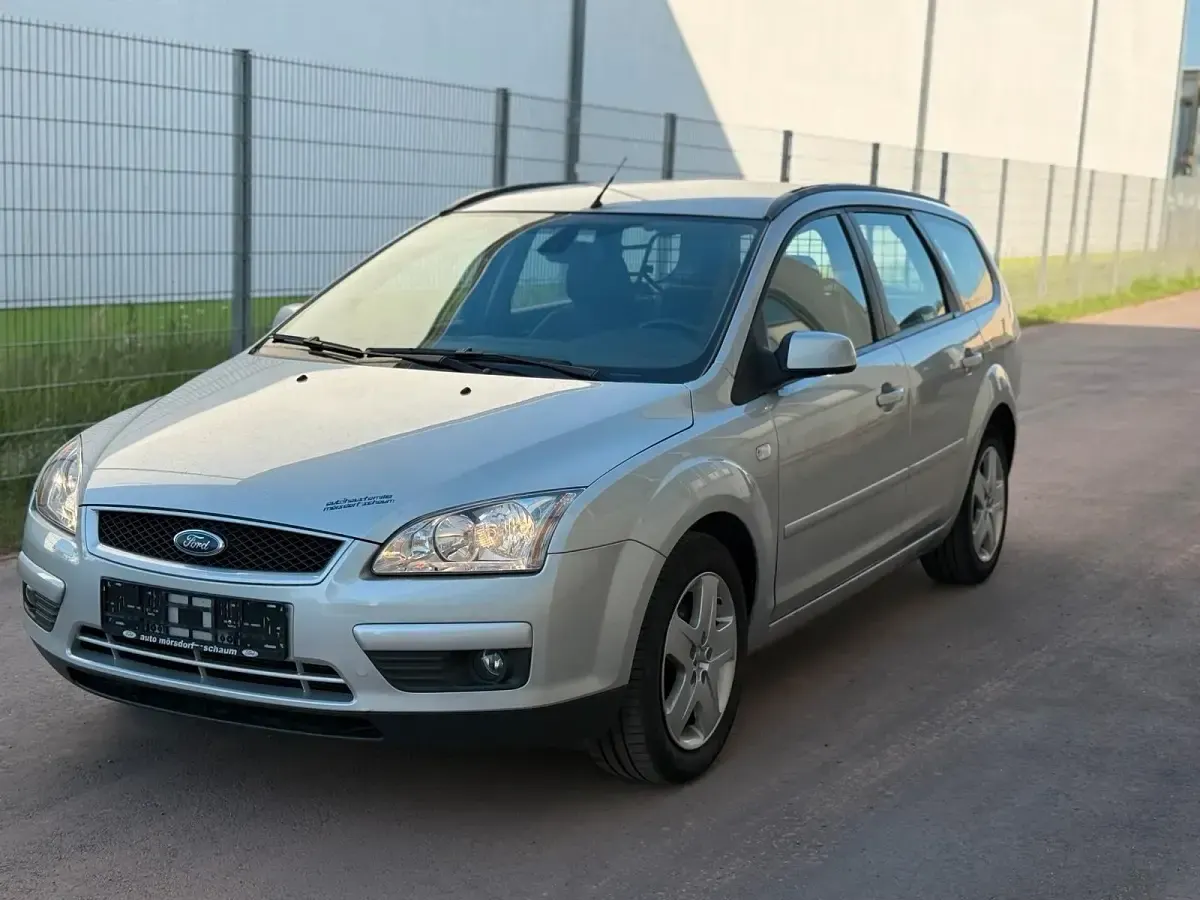 Gebraucht Ford Focus 101 PS (74 kW) 2007 Silber Kombi