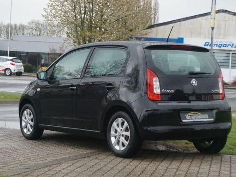 Gebraucht Skoda Citigo Elegance 60 PS (44 kW) 2014 Deep black (metallic) Kleinwagen